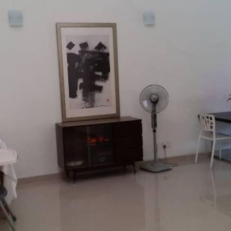 Terrace House Near Stulang Laut Ciq Midvalley Ksl For 7Pax 新山 外观 照片