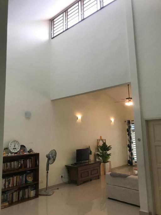 Terrace House Near Stulang Laut Ciq Midvalley Ksl For 7Pax 新山 外观 照片