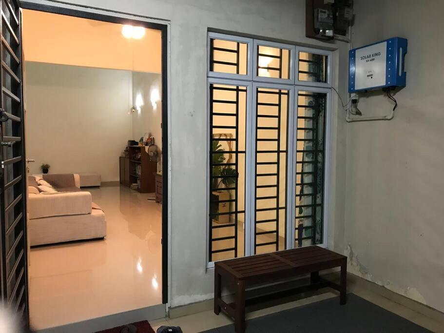 Terrace House Near Stulang Laut Ciq Midvalley Ksl For 7Pax 新山 外观 照片