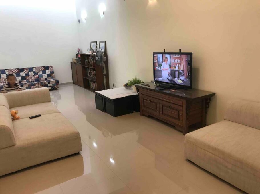 Terrace House Near Stulang Laut Ciq Midvalley Ksl For 7Pax 新山 外观 照片