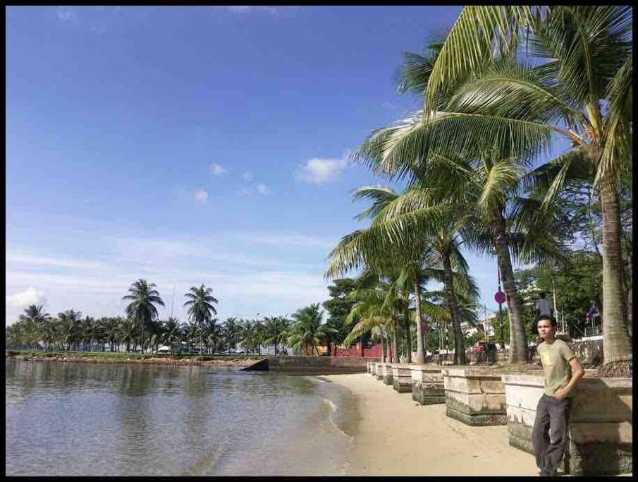 Terrace House Near Stulang Laut Ciq Midvalley Ksl For 7Pax 新山 外观 照片