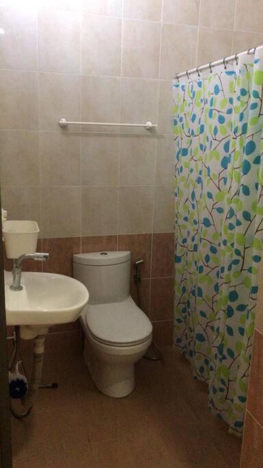 Terrace House Near Stulang Laut Ciq Midvalley Ksl For 7Pax 新山 外观 照片